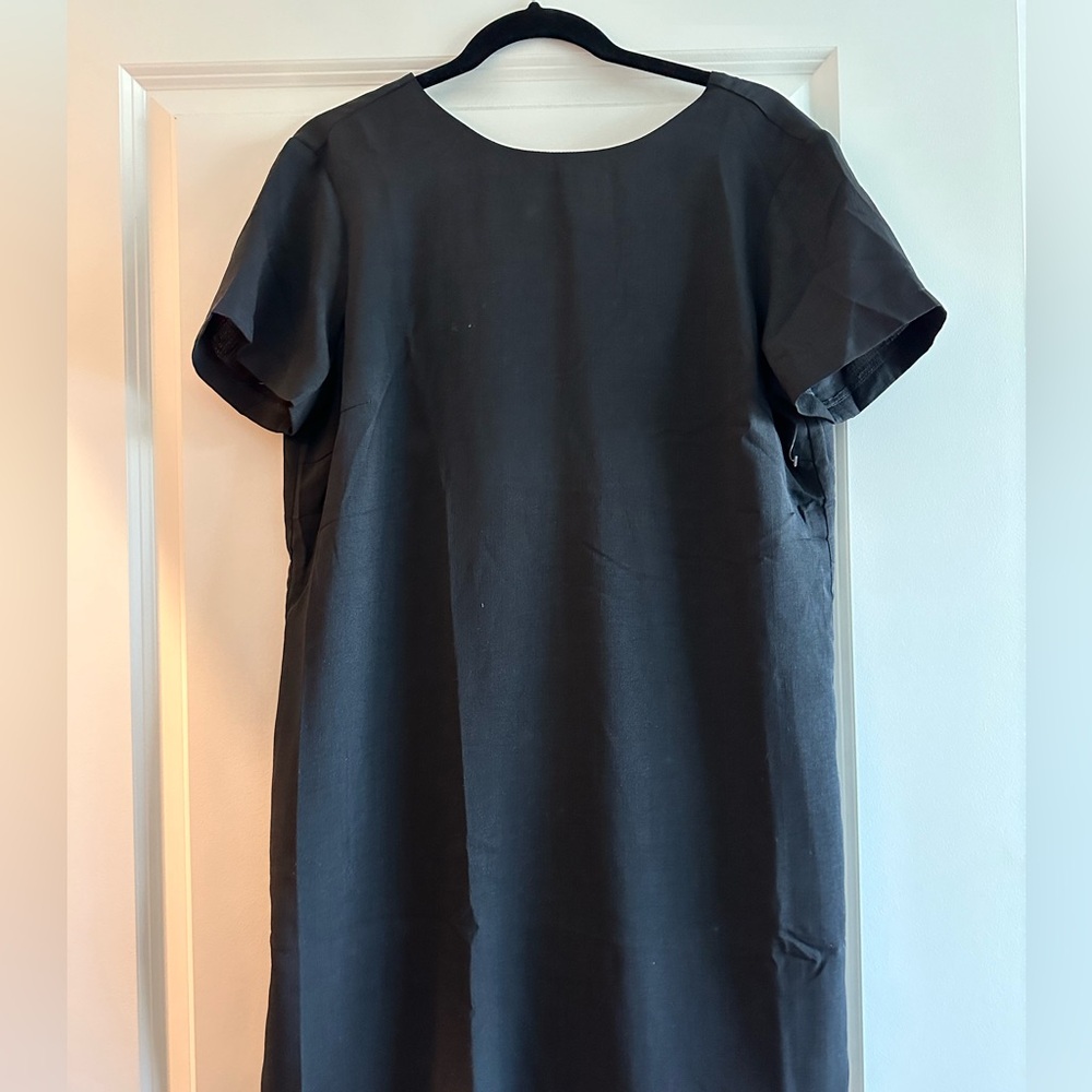Lulu Black Short Sleeve Dress size medium